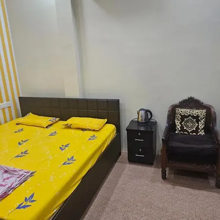 Kashi Shree Apartment Varanasi Room photo
