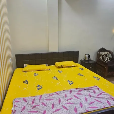 Kashi Shree Apartment Varanasi Room photo